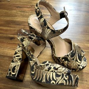 Gorgeous Black and Gold Tory Burch platform sandals with ankle strap/ buckles